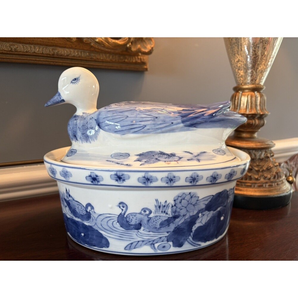 Vintage Asian Duck Covered Casserole Dish Blue & White Chinoiserie Large